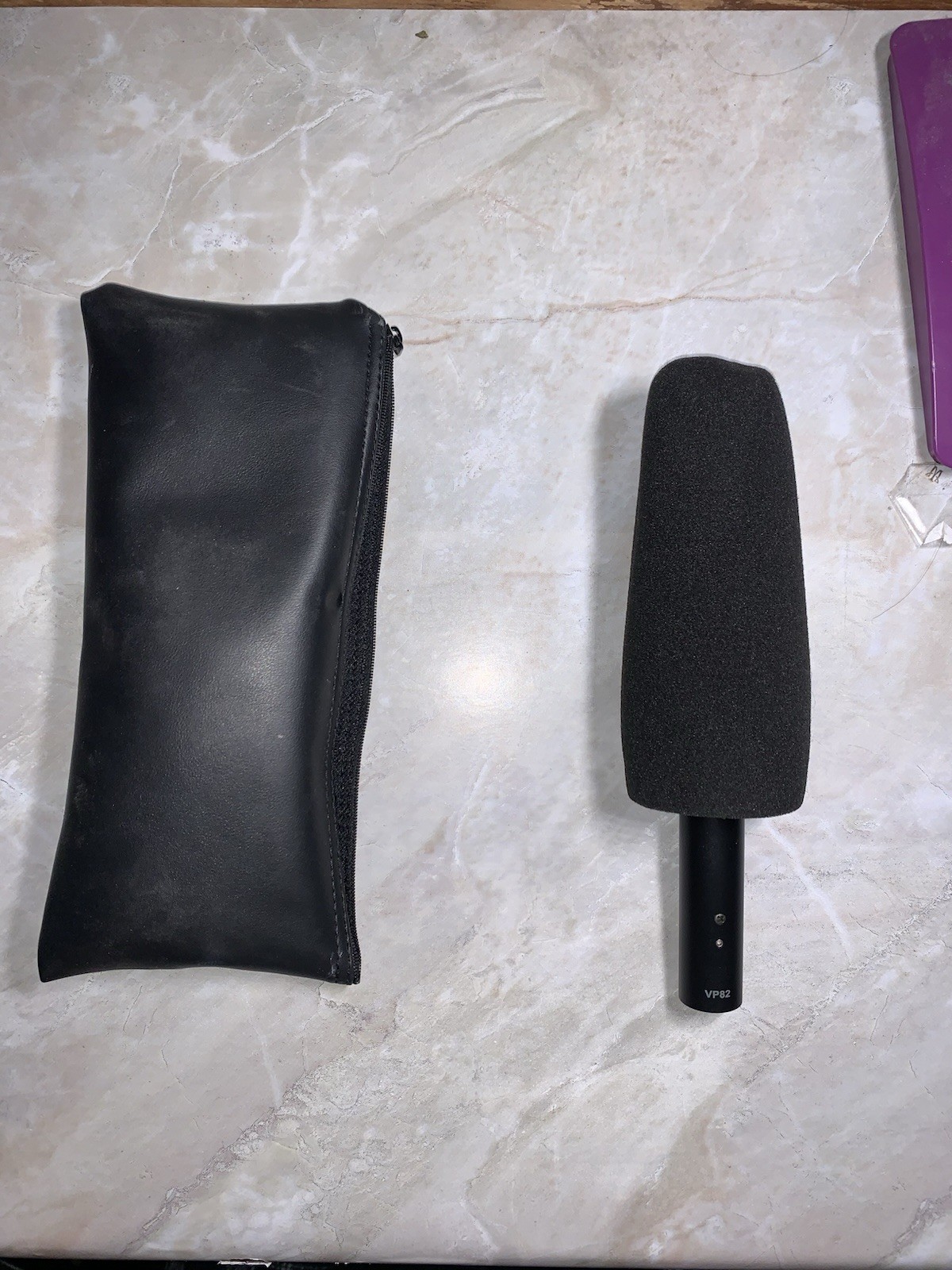 Shure VP82 Short Integrated Shotgun Microphone with Pouch and Foam Windscreen