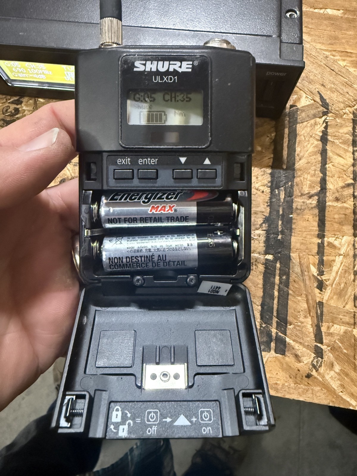 Shure ULXD4 L50 Wireless Receiver w/ ULXD1 Bodypack 632-696 MHz