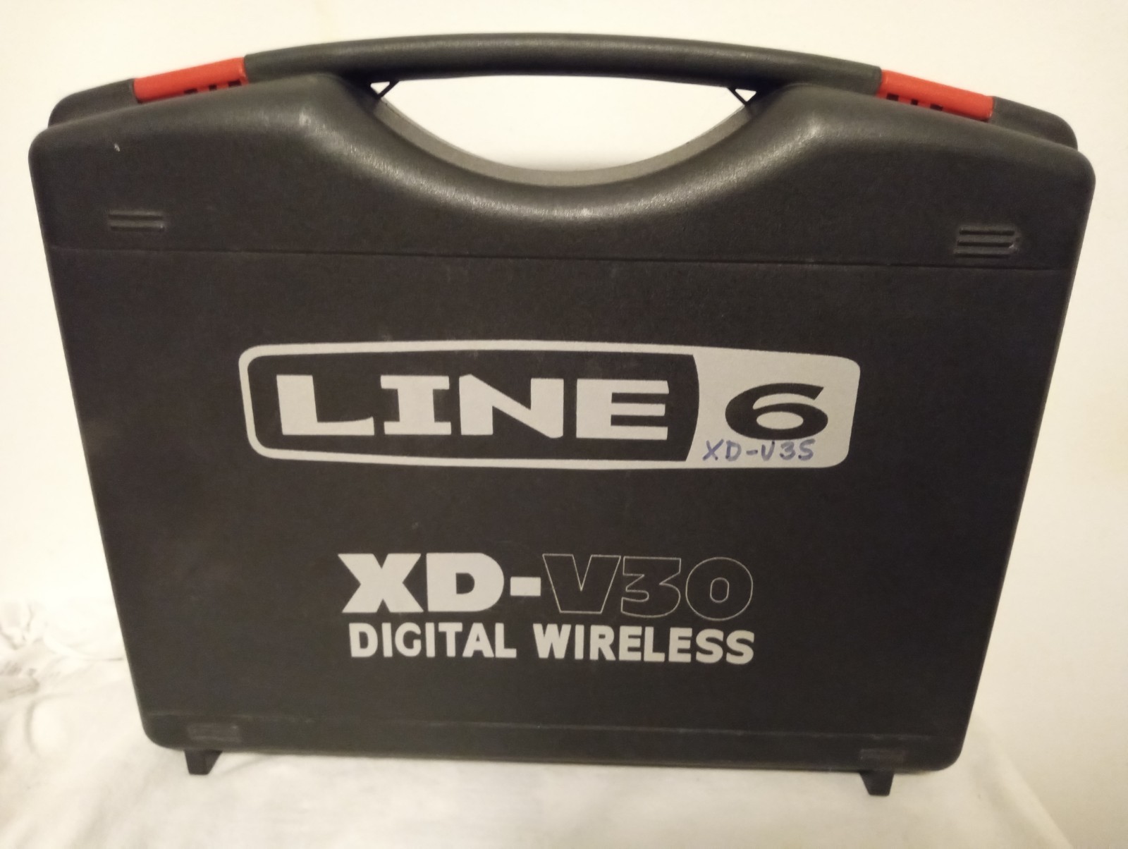 Line 6 XD-V30 Digital Wireless System Case Only