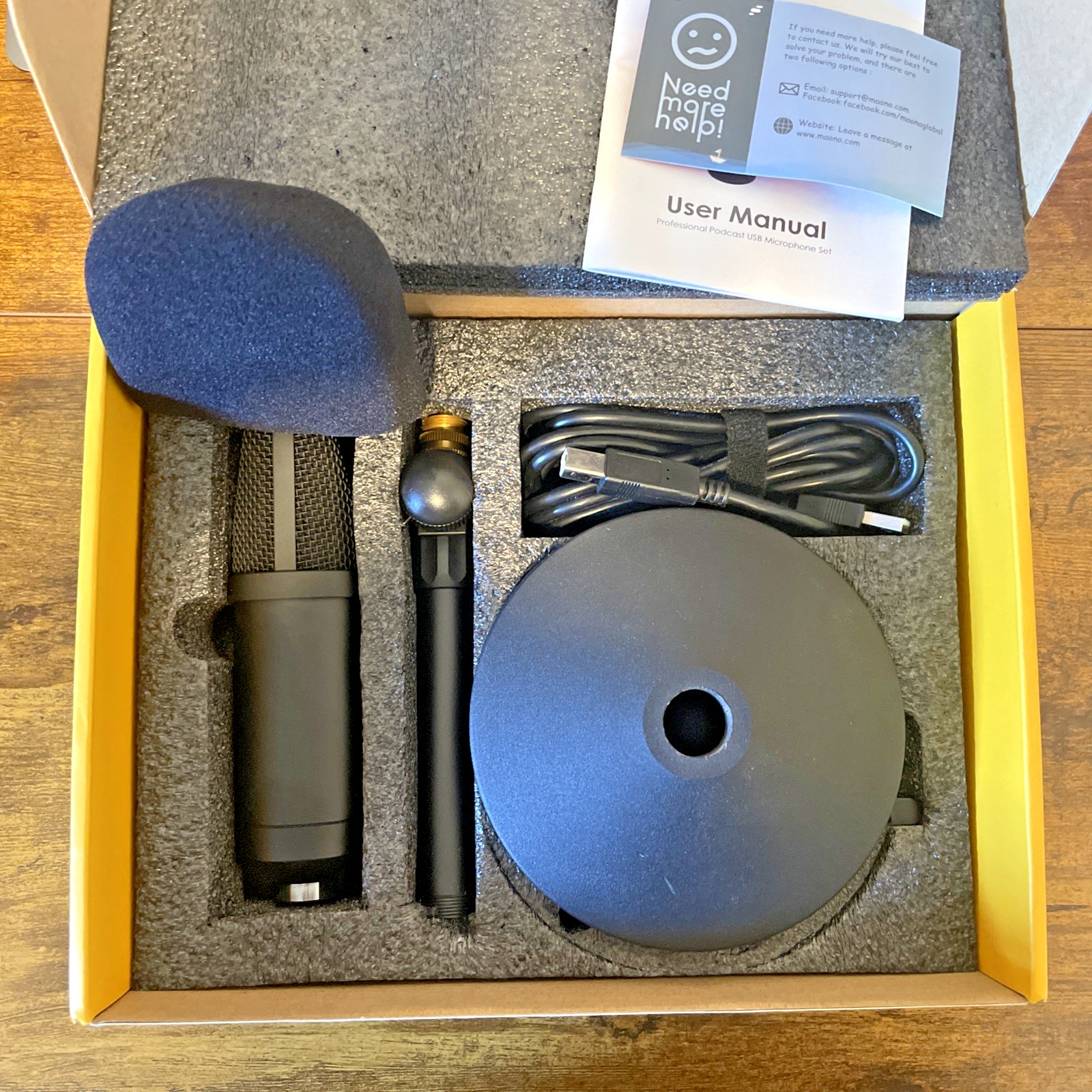 Maono Desktop USB Microphone Set – AU-A04T Professional Audio Innovation