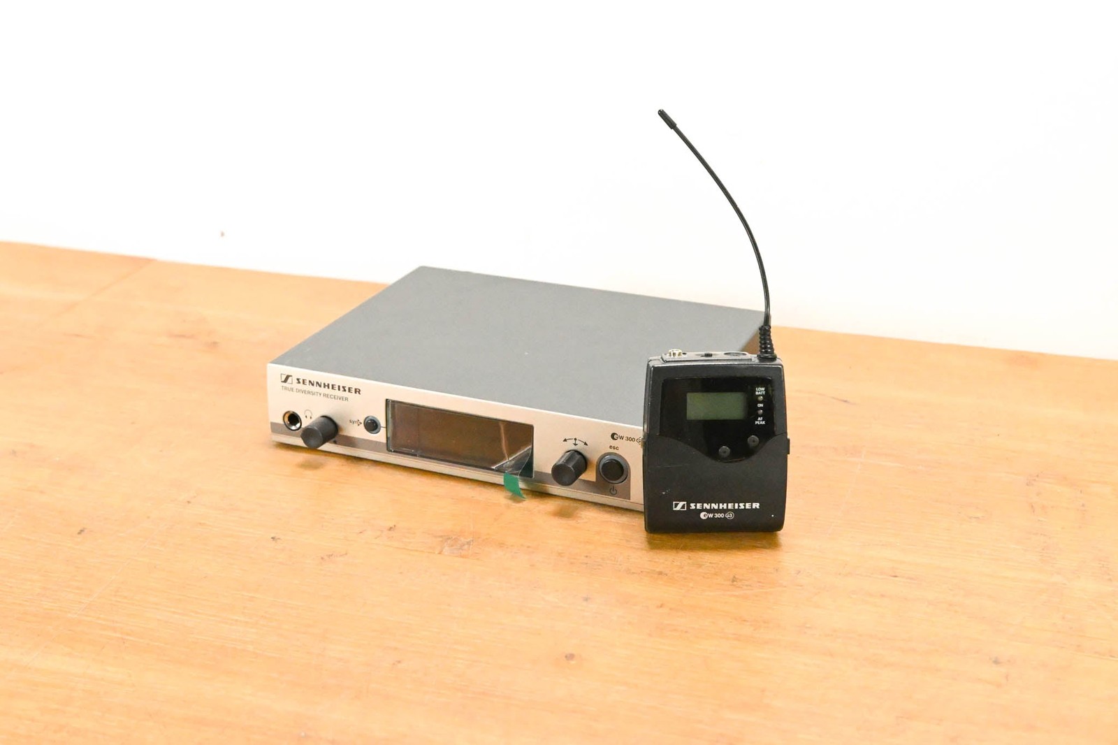 Sennheiser ew 300 G3 Bodypack Wireless System – A Range NO POWER SUPPLY CG01W9E