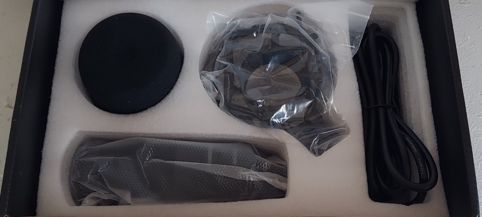 Aokeo Professinonal Condenser Microphone Studio Mic, NEW But Box 📦 Is Open!