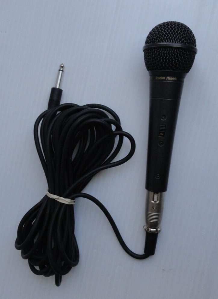 Radio Shack 33-3004 Dynamic Microphone w/ XLR Female to 1/4 Inch TRS Jack