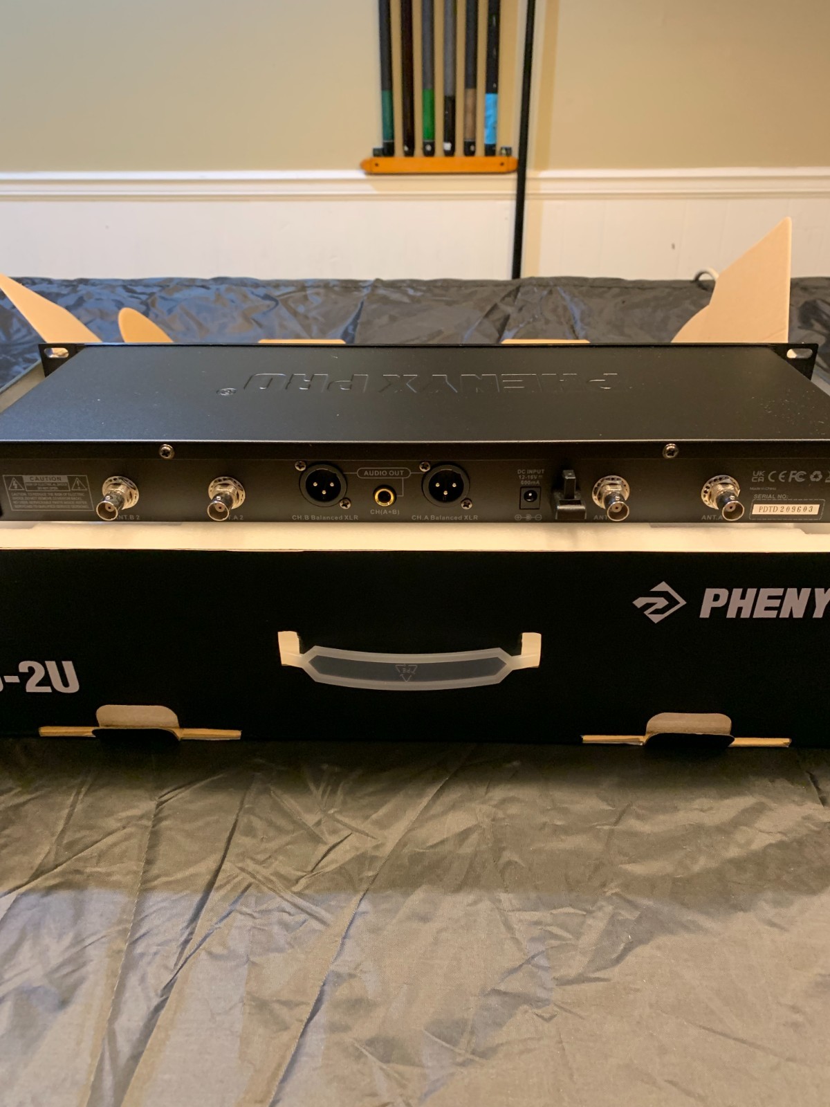 Phenyx Pro PTU-2U-1H1B Wireless Mic System True Diversity Dual Mic Set