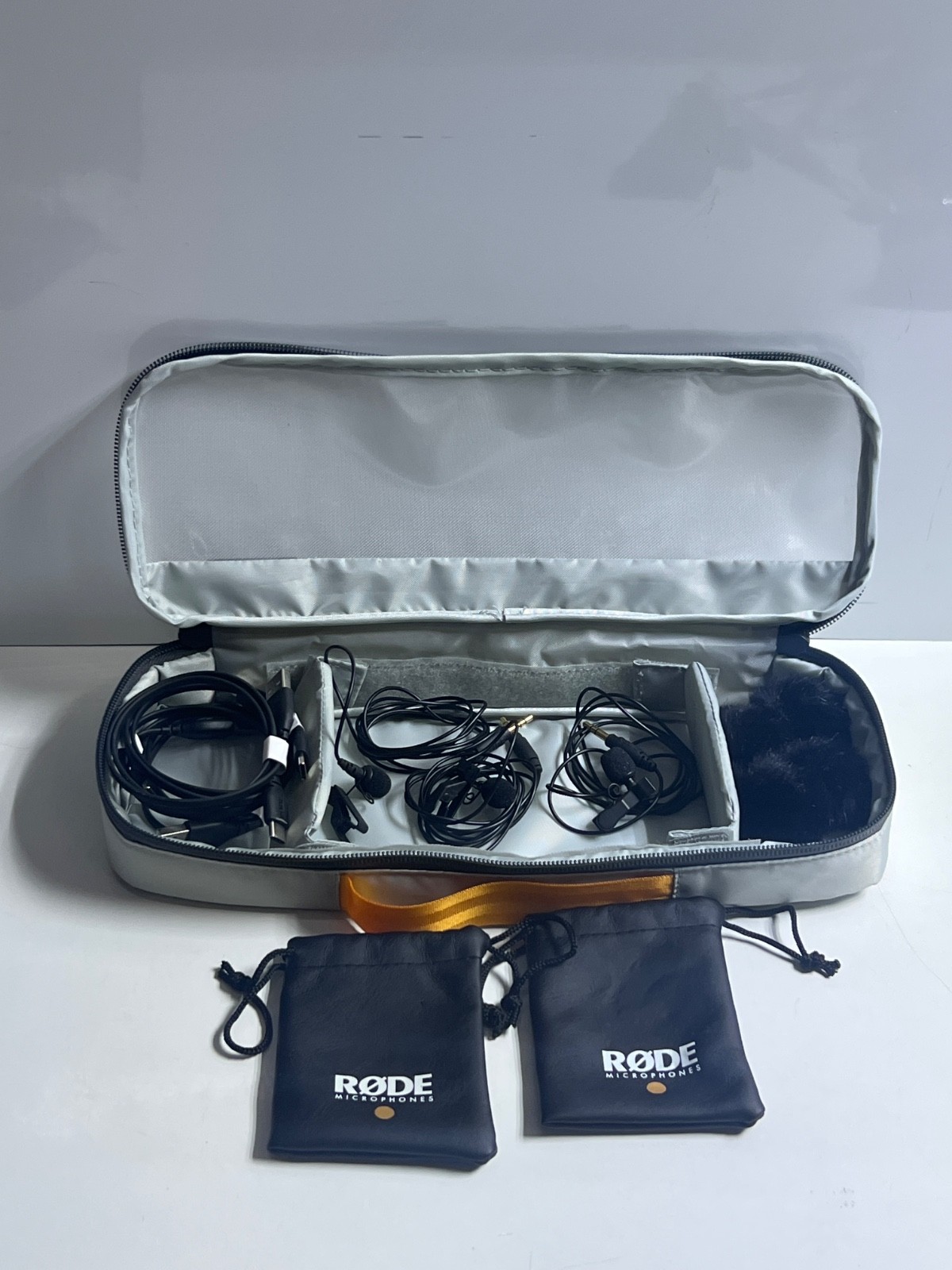 3 Pcs Rode SmartLav+ Lavalier Microphone + 4 Pcs Black Windproof Sweater Cover