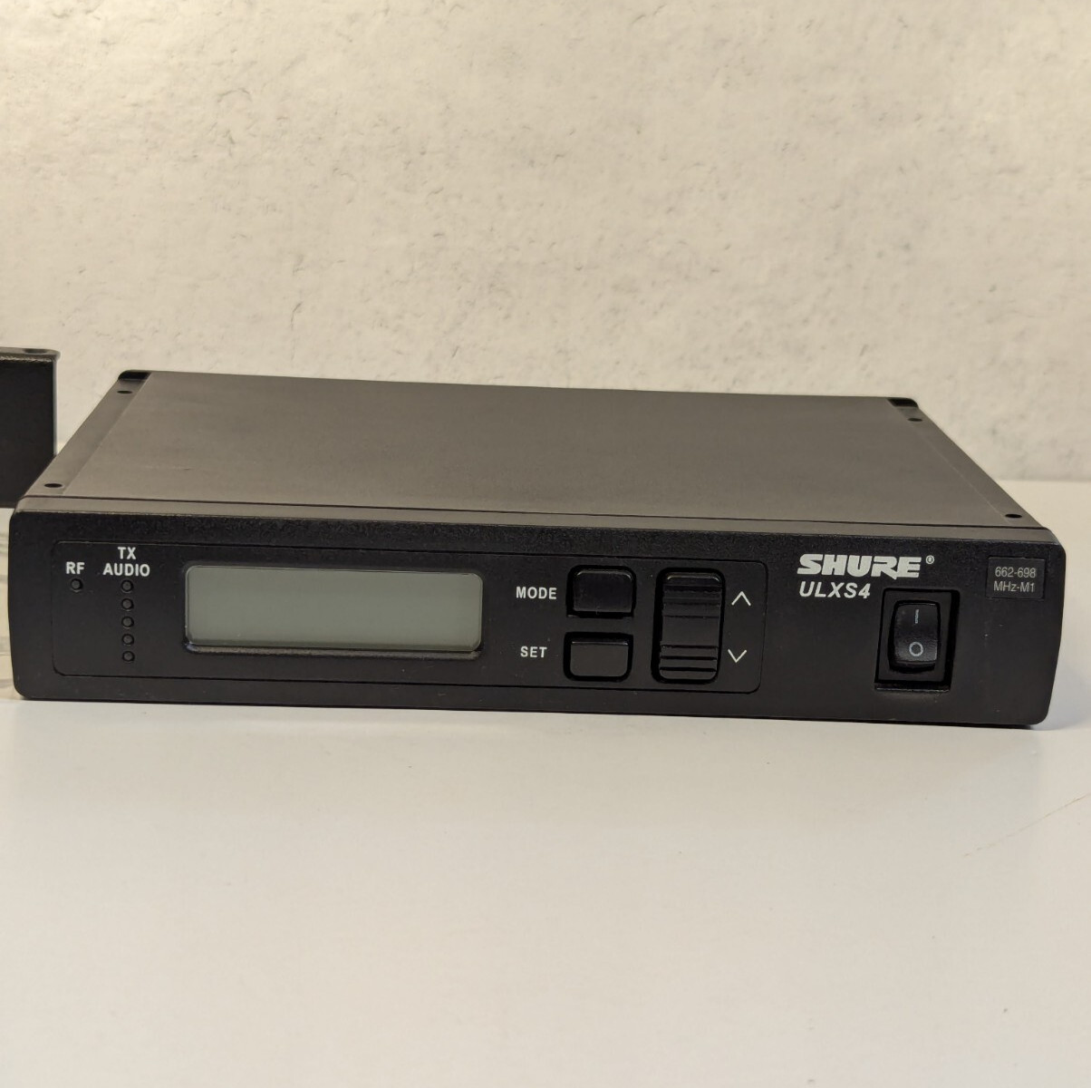 Shure ULXS4 Wireless Standard Receiver 662-698 MHz UNIT ONLY FREE S/H