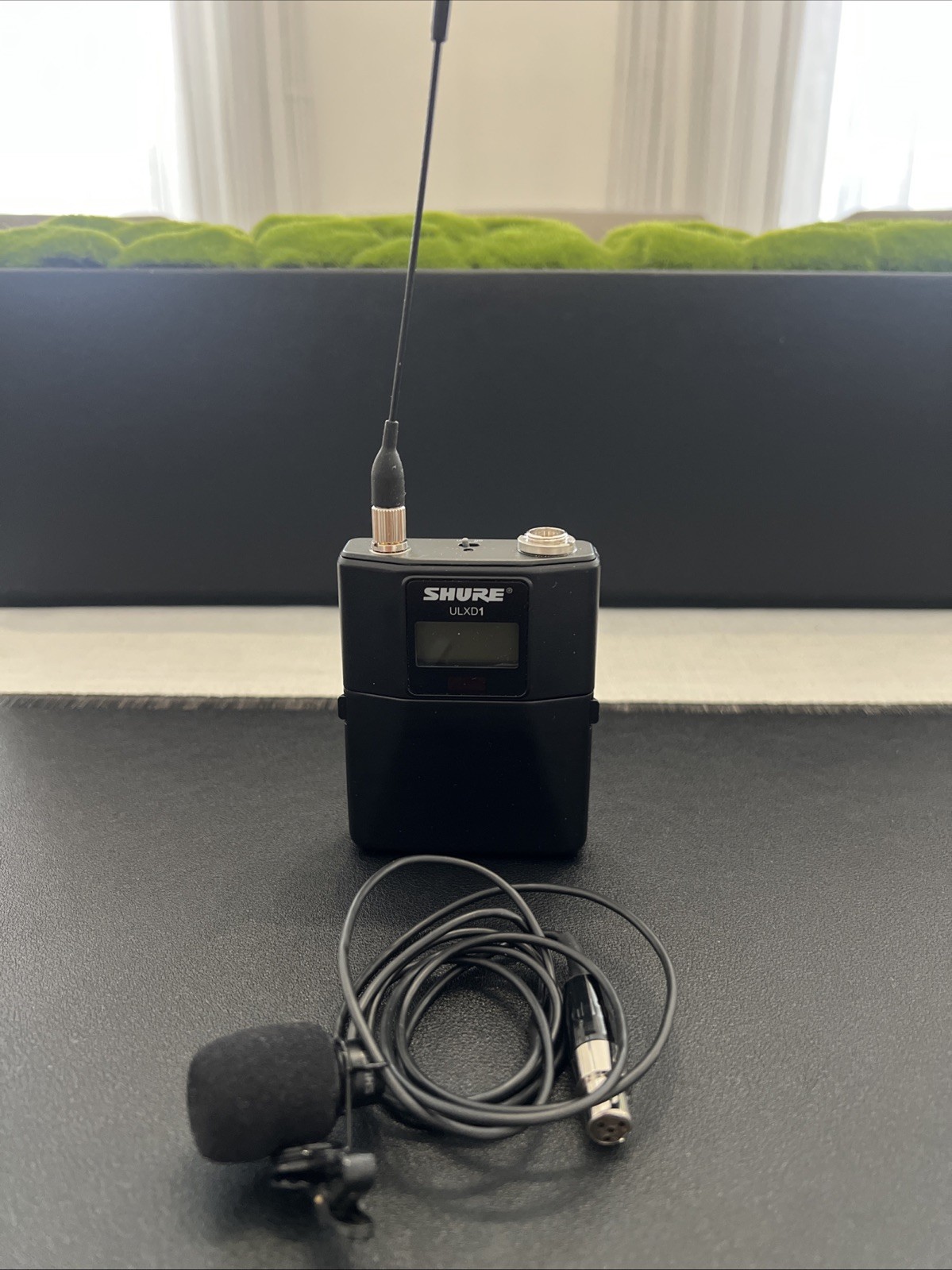 Shure ULXD1 J50 Wireless Body Pack Transmitter 572-636 MHz & WL185 Lavalier Mic