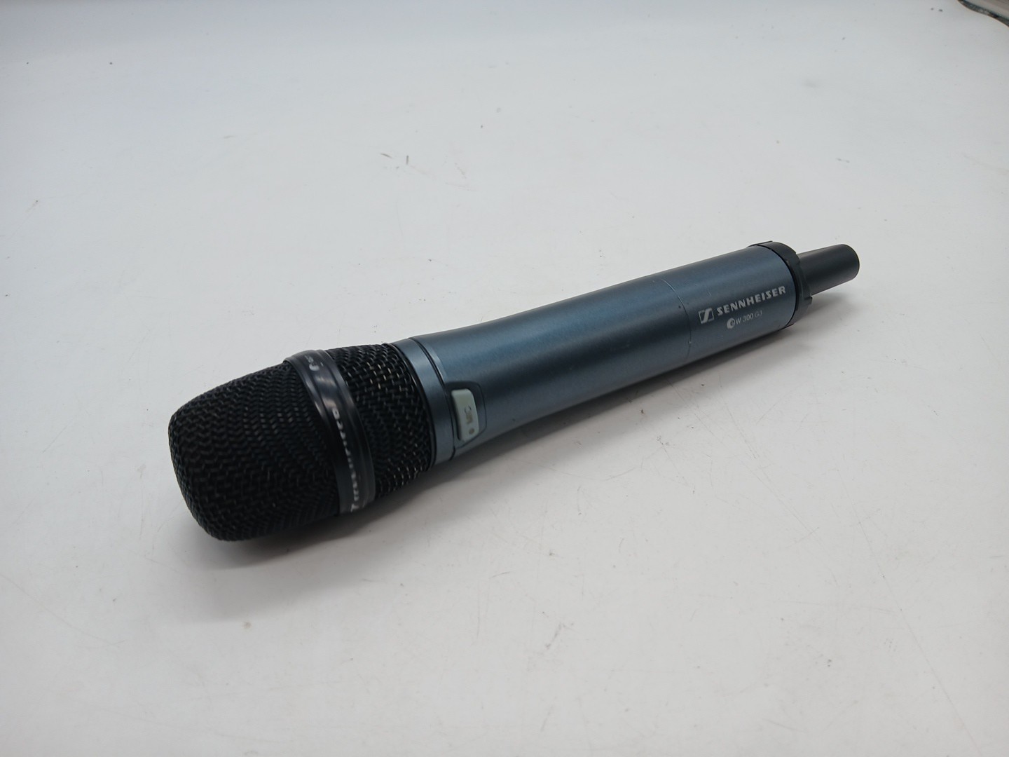 Sennheiser EW 300 G3 SKM300 W/ MME865 Head Transmitter A-Band 516-558MHz