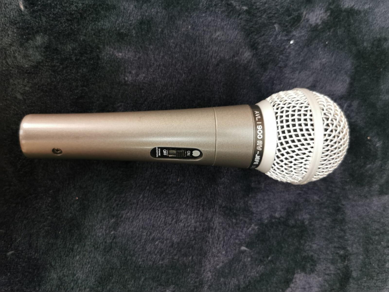 Vintage AV-Jefes AVL1900 Vocal Microphone – Professional Dynamic Mic No Cable