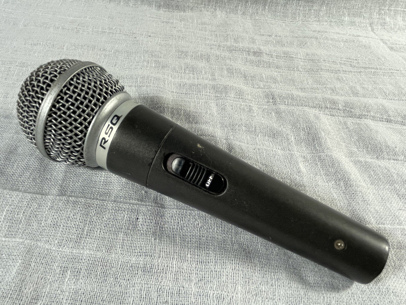 RSQ P20 Dynamic Microphone IMP 400 Ohms Black