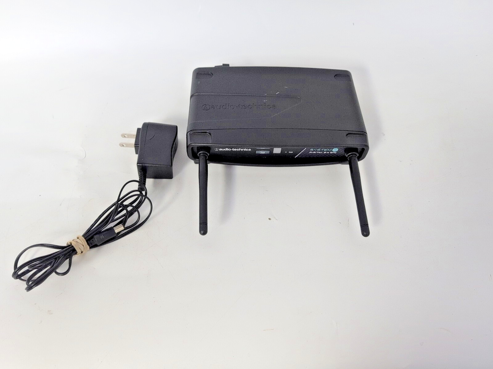 Audio-Technica ATW-R1100 System 10 Digital Wireless Receiver, 2.4 GHz