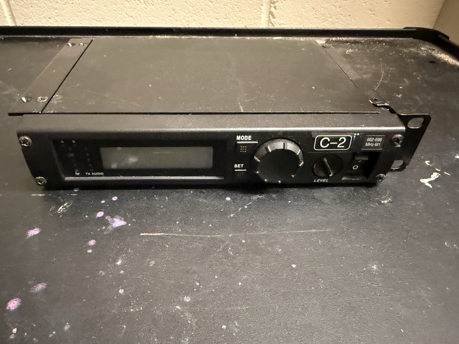 Shure ULXP4 M1 Wireless Receiver 662-698 MHz No Power Cable