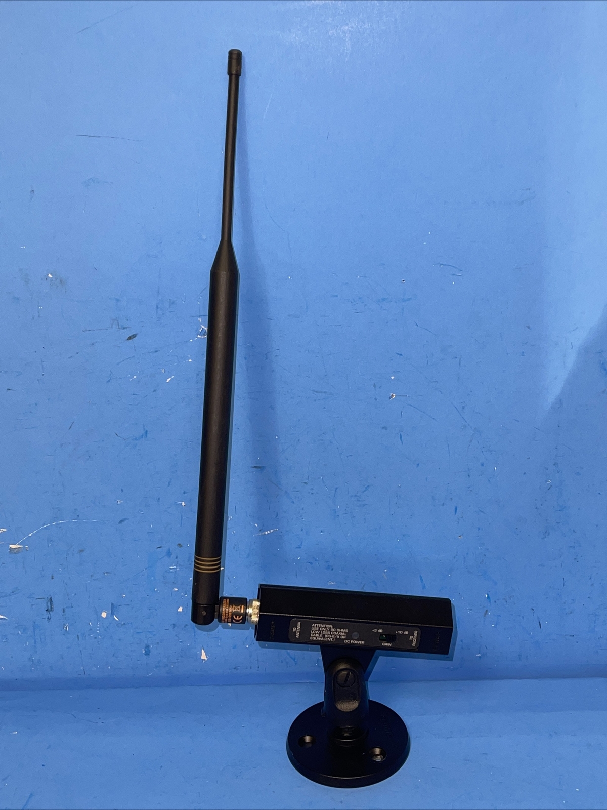 SHURE UA830USTV UHF REMOTE ANTENNA KIT 470-698 MHz WITH STAND AND ANTENNA