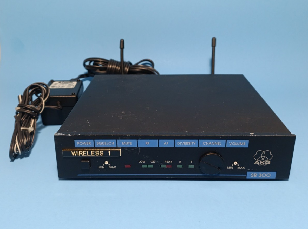 AKG SR300 Wireless Microphone Receiver for PT300 Mic UHF Transmitter w/ Antennas