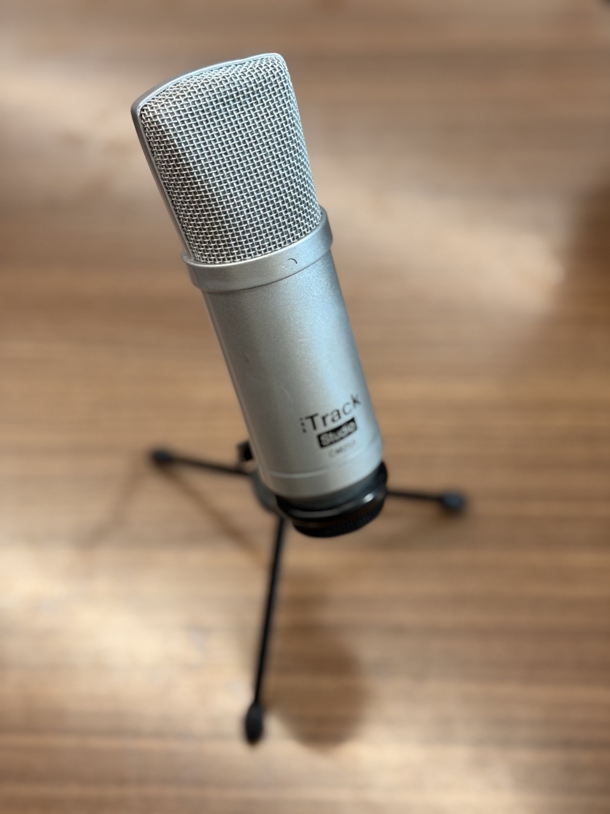 SEE VIDEO! Condenser Microphone Scarlett Studio Mic CM25 MK I – SOUNDS AWESOME!