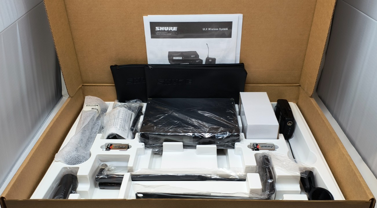 SHURE ULXP124/85 Combo Wireless Handheld & Lavalier Microphone System – G3