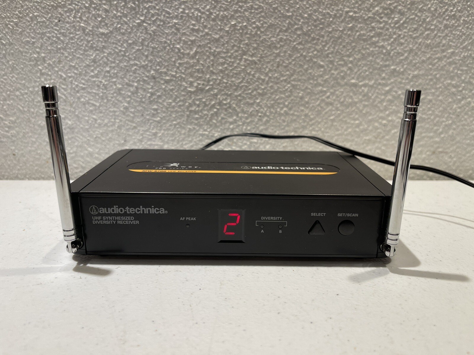 Audio-Technica ATW-R700 UHF Receiver – Freq. 541-567 MHz #X1