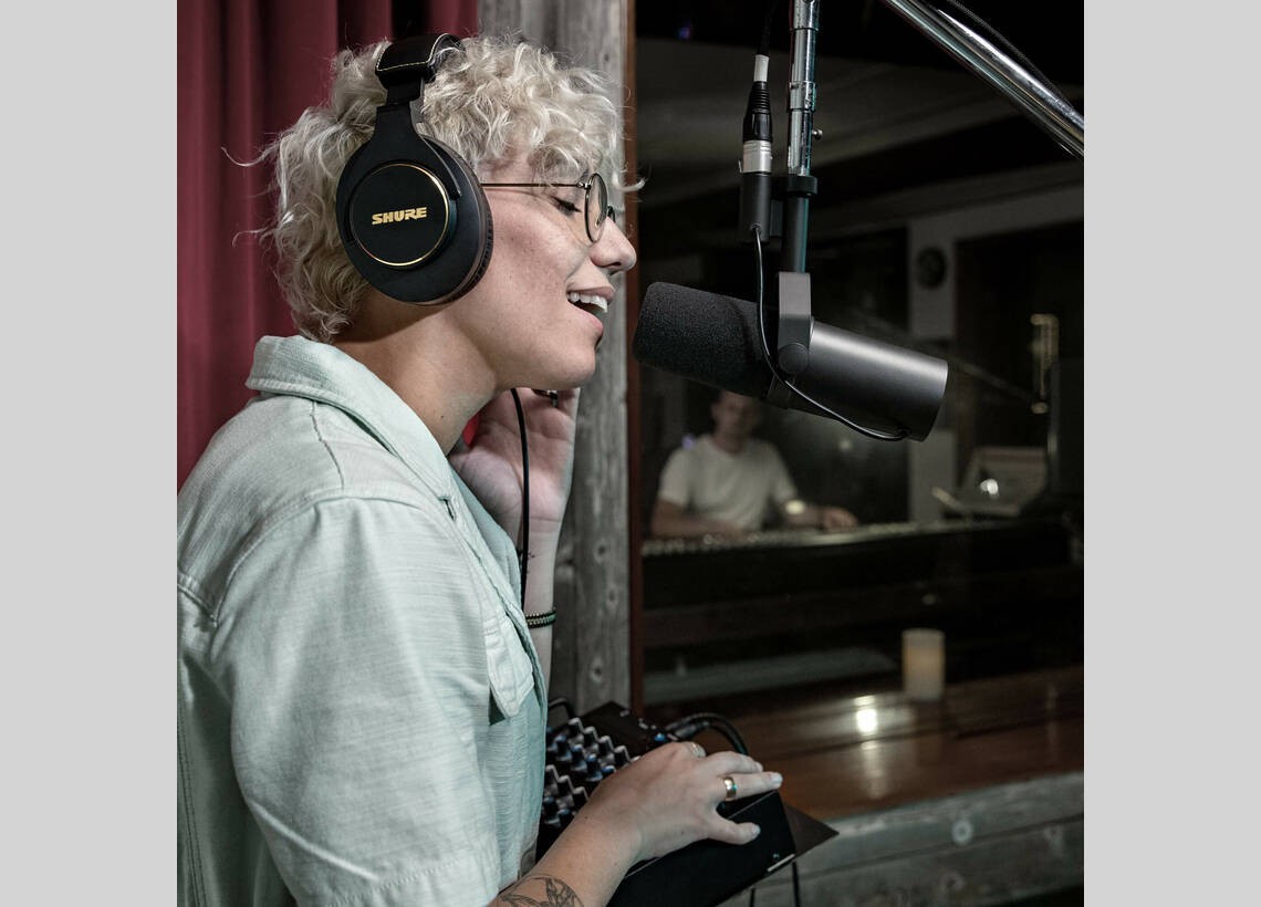 Shure SM7B Dynamic Studio Microphone for Voiceovers, Podcast, Music Recording