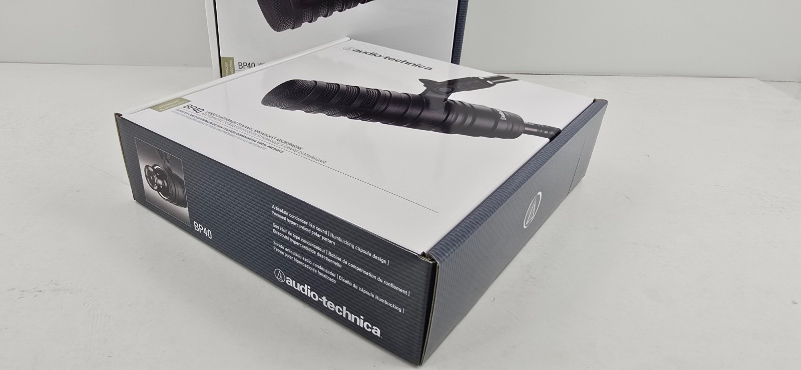 Audio-Technica BP40 Large-Diaphragm Dynamic Broadcast Vocal Microphone MEW