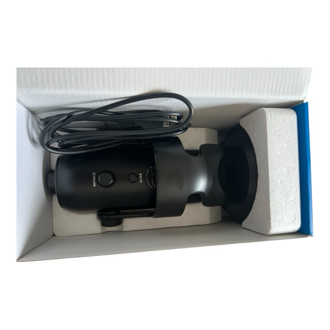 Logitech for Creators Blue Yeti USB Microphone for gaming streaming podcast asmr