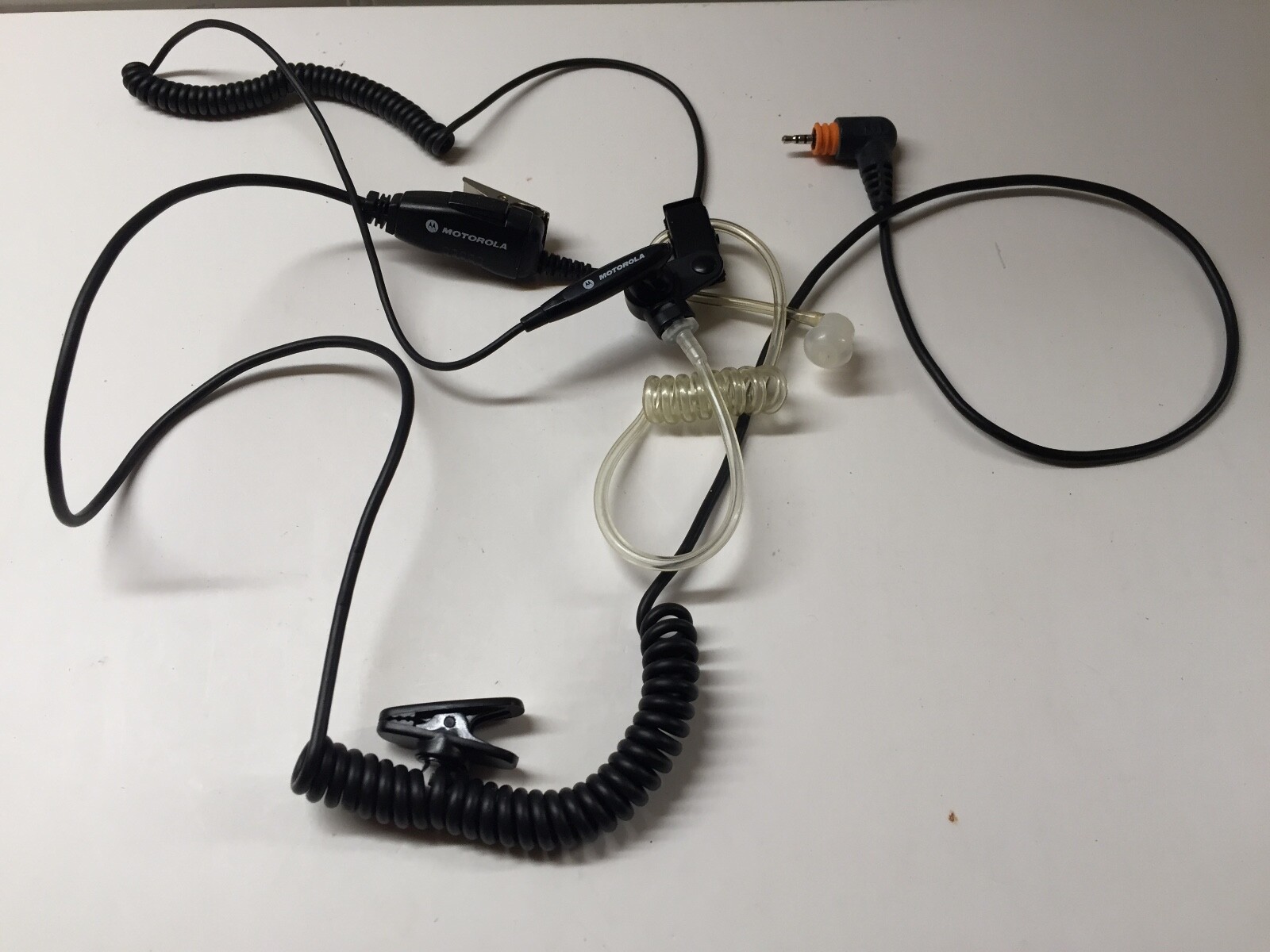 Aviation Pilot Motorola PMLN7157A Earpiece, Wireless, Push To Talk, Sleek, Light