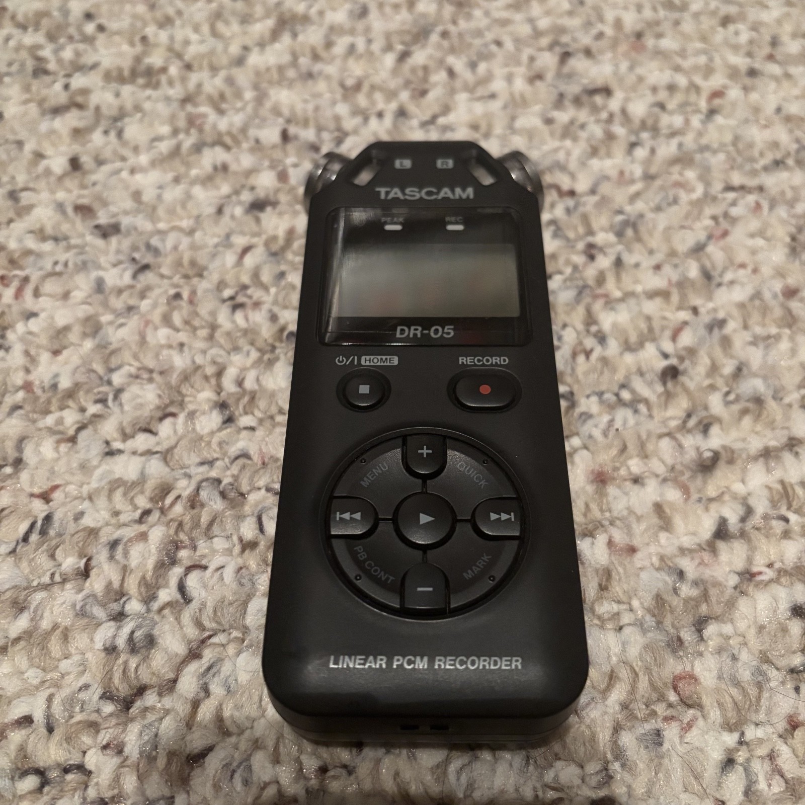 TASCAM Linear PCM Recorder Stereo Handheld Digital Audio Recorder DR-05X