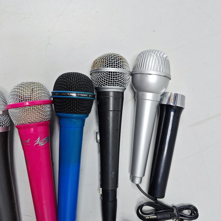 Lot of 10 Mixed Microphones – Untested, Used, Various Models and Colors
