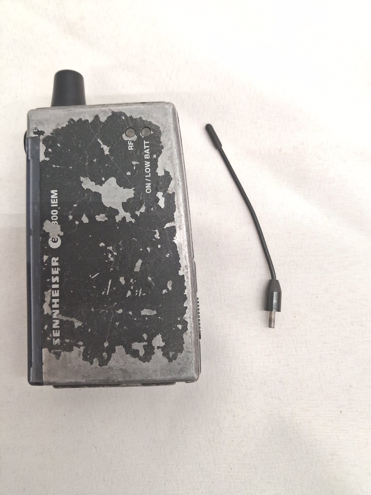 Sennheiser ew300 BodyPack Transmitter SK300 For Parts Repair