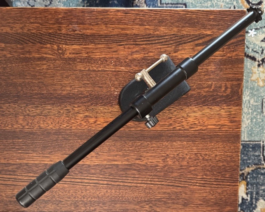 Shure BG 6.1 Wired Dynamic Low Z Handheld Microphone, Black w/ Clip with stand
