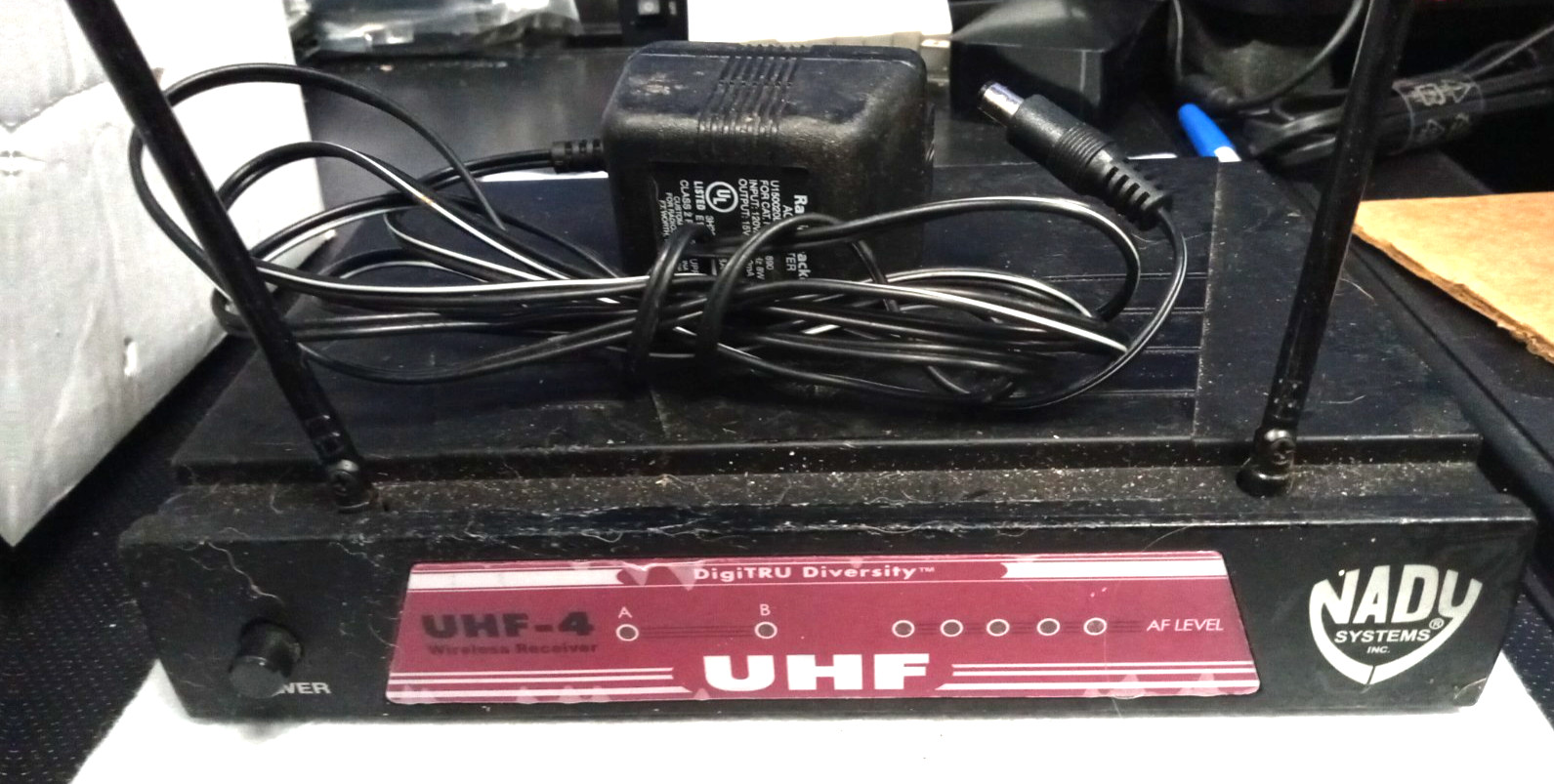 Nady UHF-4 Single Channel DigiTru Diversity Wireless System w power cord