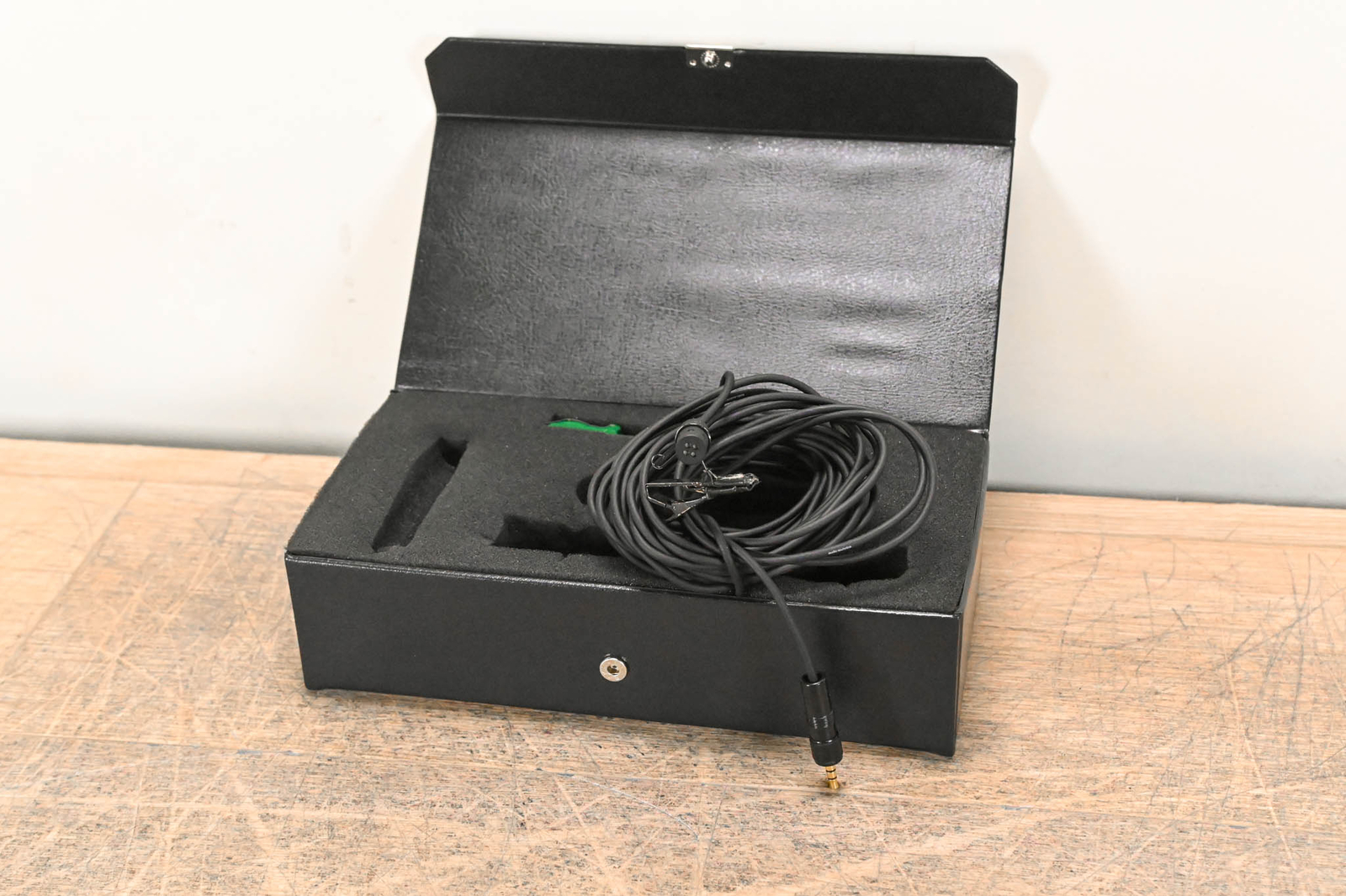 Audio-Technica AT831R Cardioid Condenser Lavalier Microphone CG01G6T