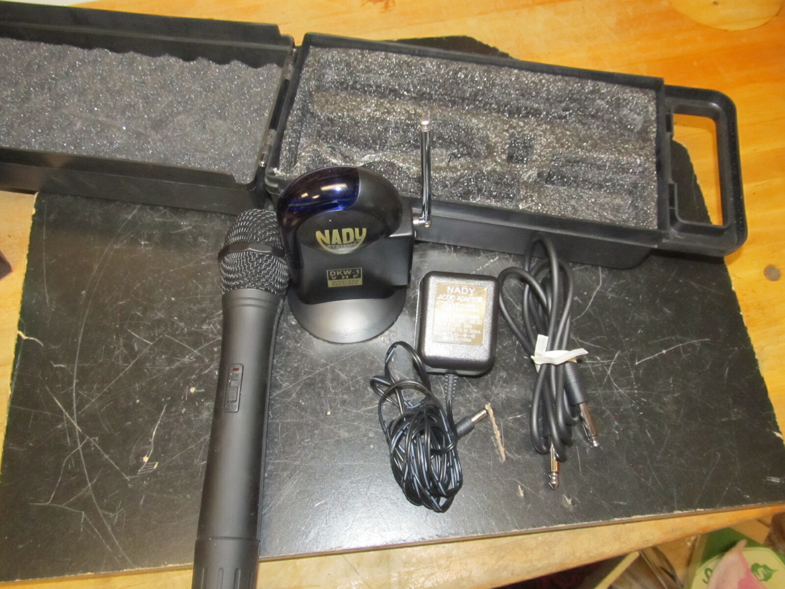 Nady DKW-1 VHF Wireless System with Microphone E19