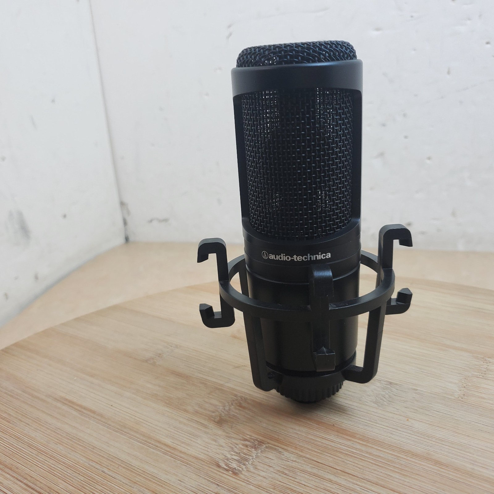 Audio-Technica AT2020 Cardioid Condenser Microphone P48