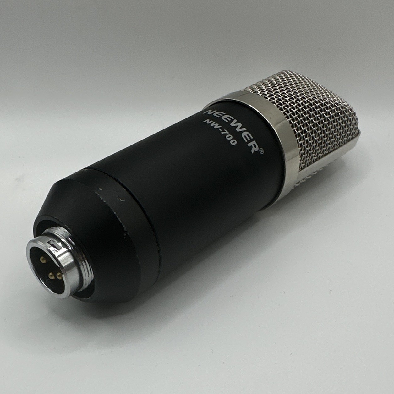 Neewer NW-700 Condenser Microphone Phantom Powered XLR 3-Pin Wired Black/Silver