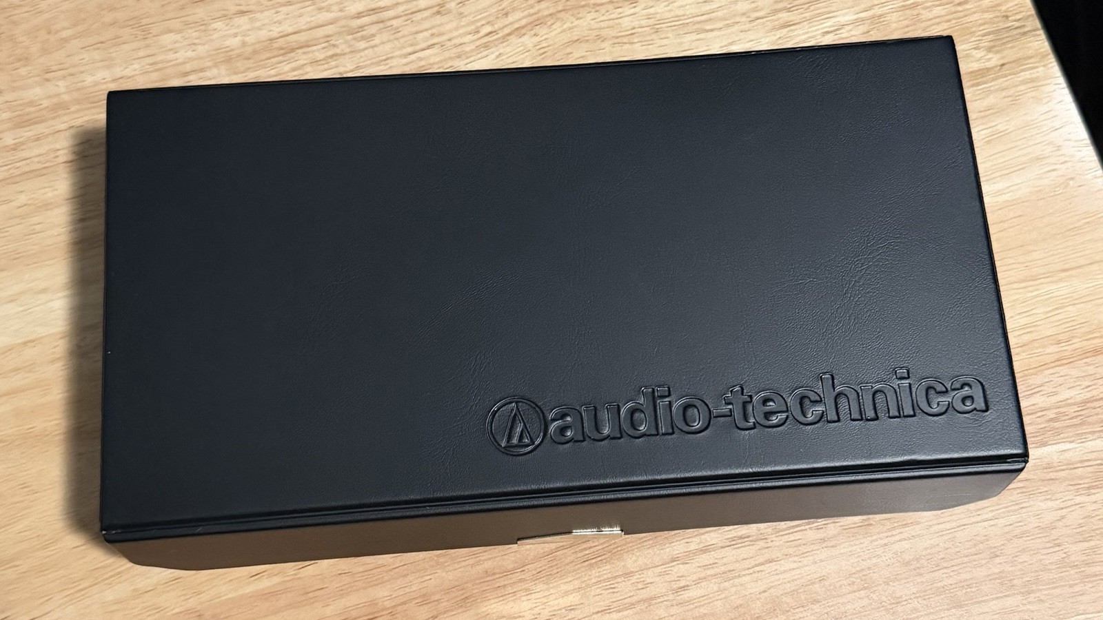 Audio-Technica AT4040 Cardioid Condenser Microphone, Large Diaphragm