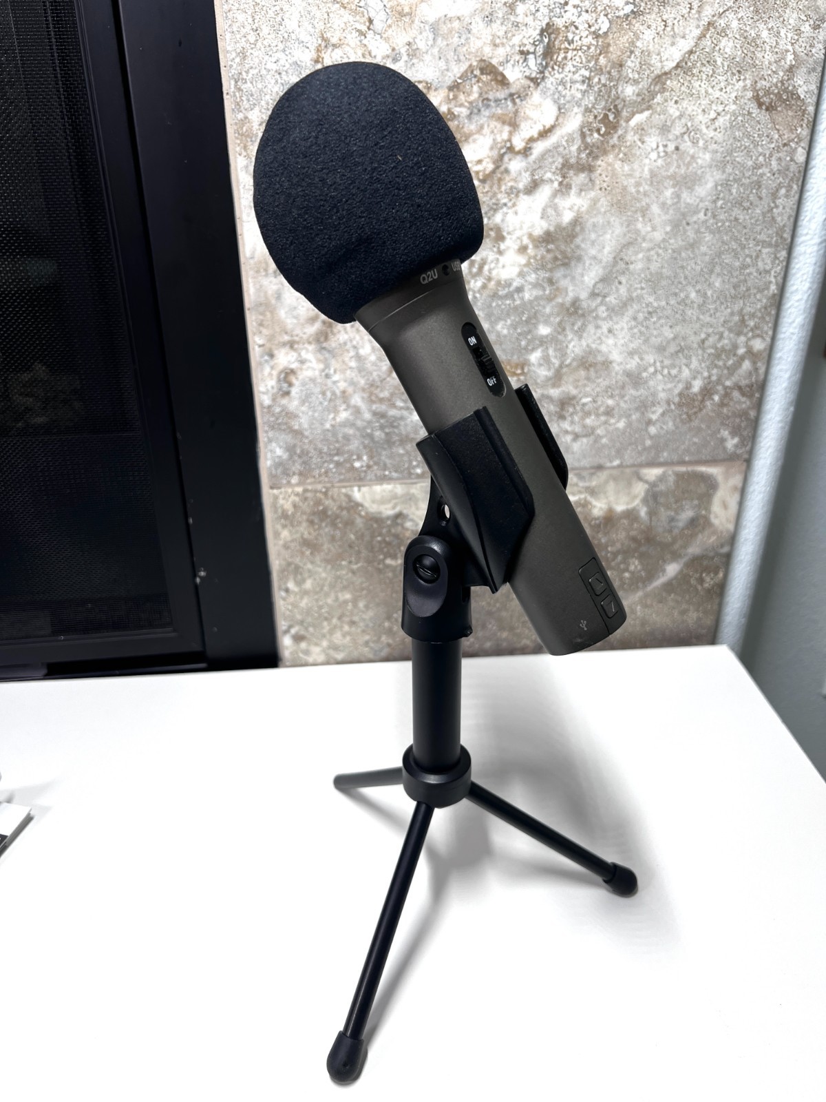 Samson Q2U Recording and Podcasting Pack USB/XLR Dynamic Microphone with