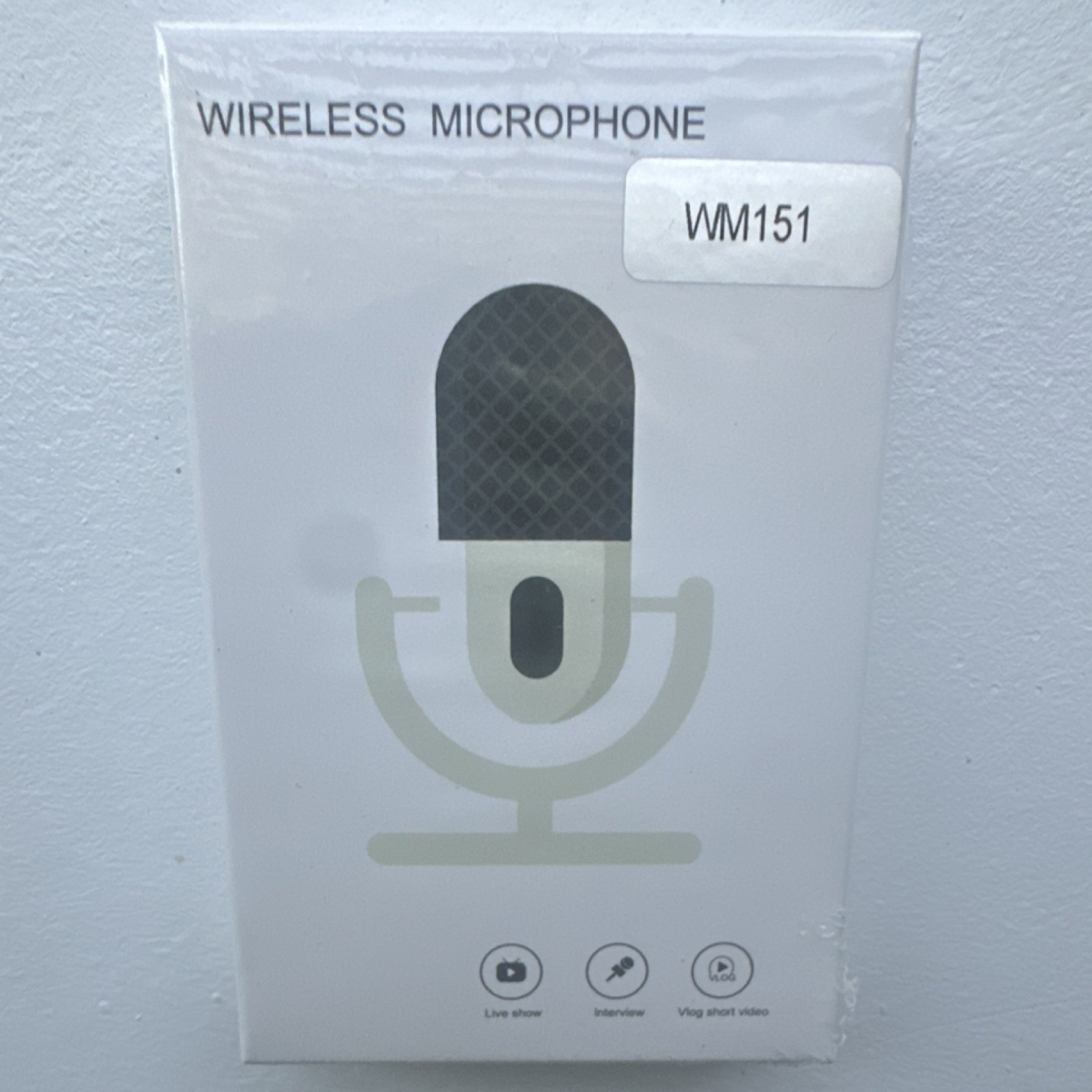 WM151 Wireless Microphone Plug and Play 20m Reception Live Show Interview White