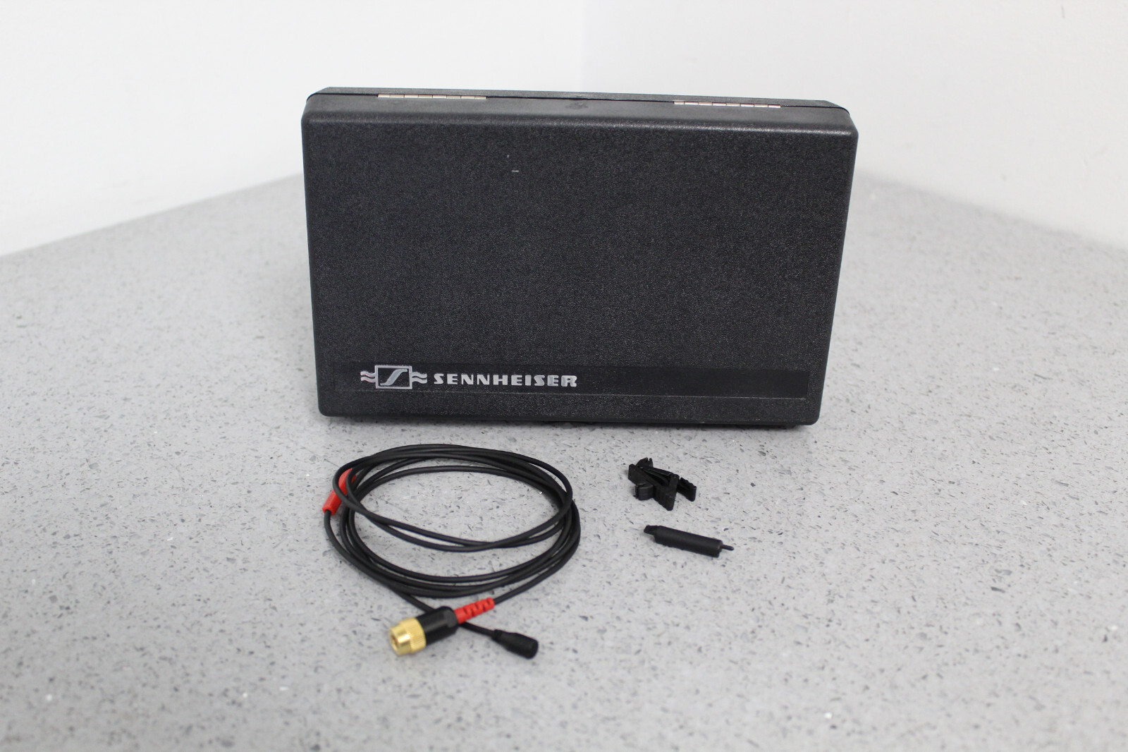 NEW Open Box Sennheiser MKE 2-2 R Red Dot Lavaliere Microphone