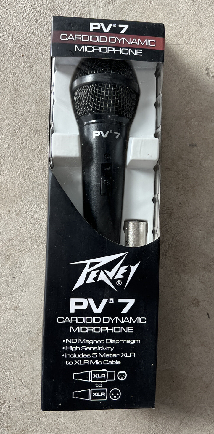 Peavey PV-7 Dynamic Cardiod Vocal Stage Live Microphone with 16.4 Foot XLR Cable