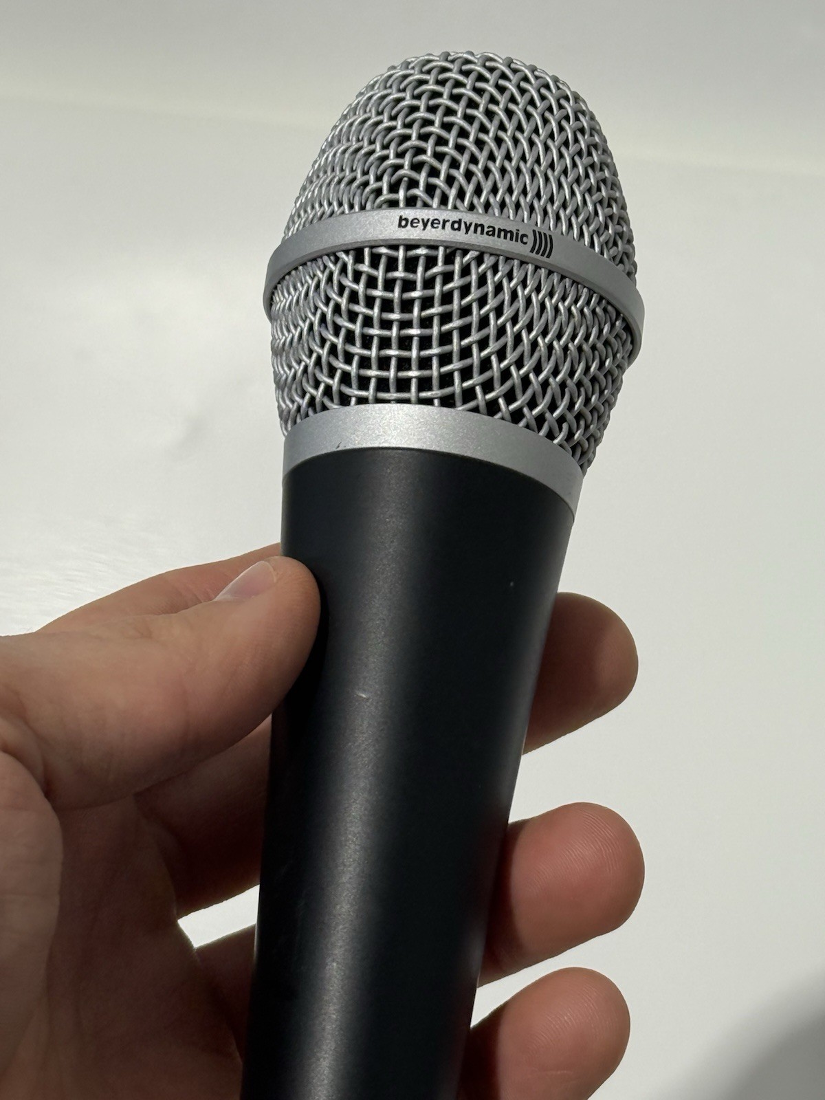 Beyerdynamic TG-V30d Hypercardioid Dynamic Vocal Microphone