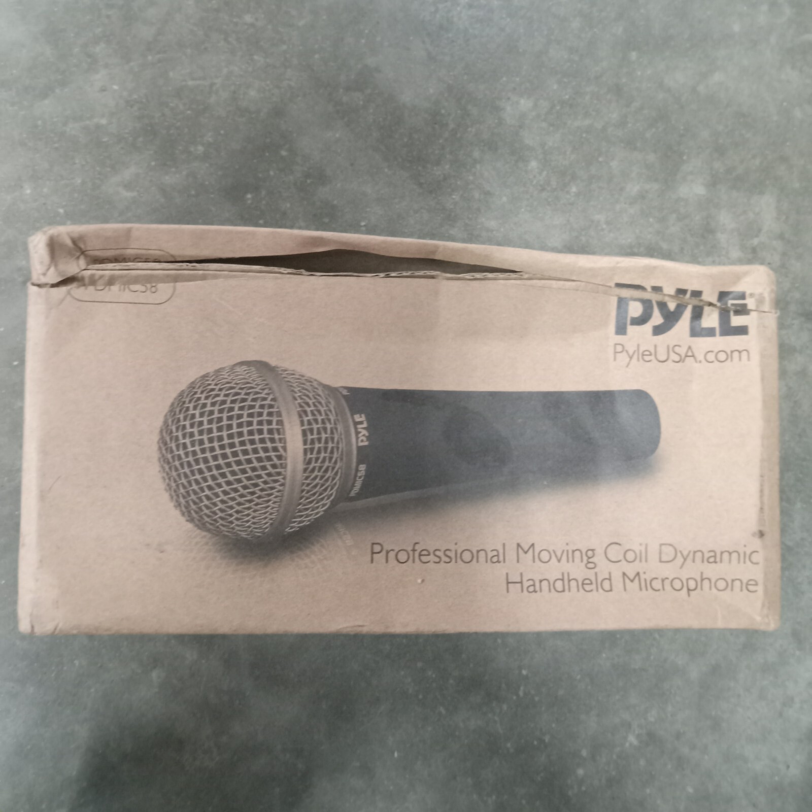 Pyle Professional Moving Coil Dynamic Handheld Microphone + 15′ Cable PDMIC58