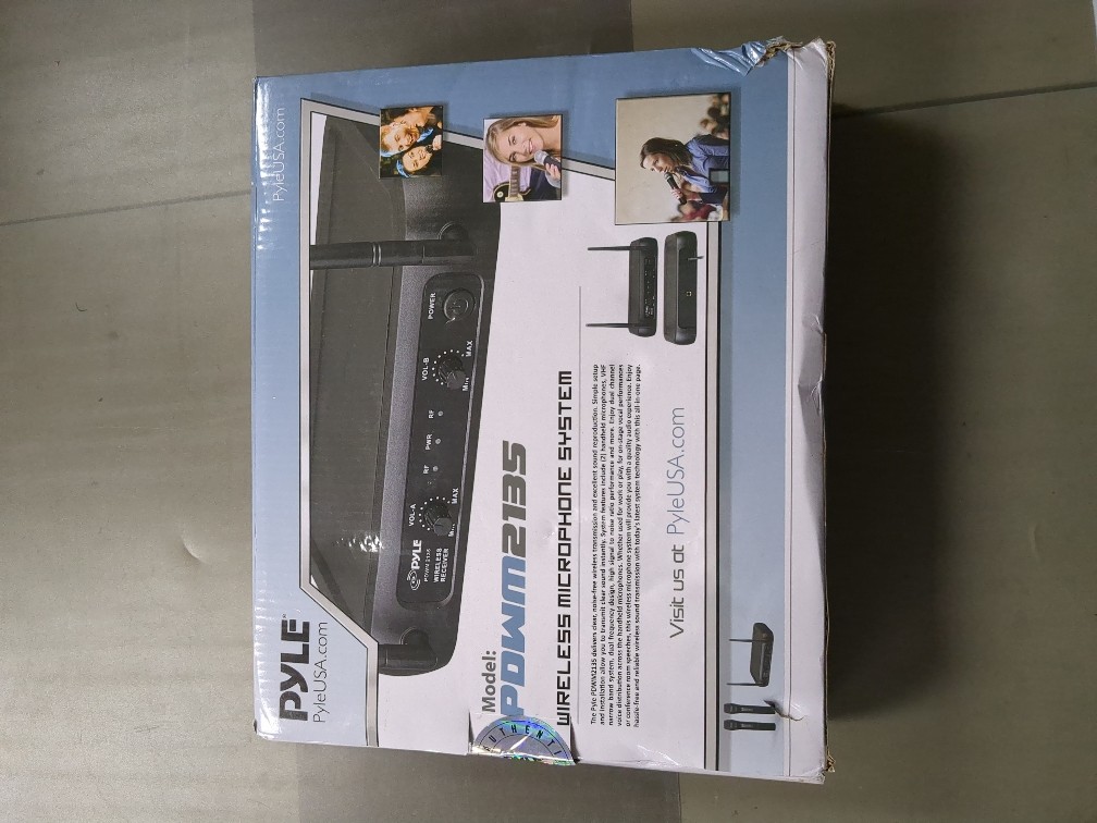 Pyle Dual Fixed Frequency Wireless Handheld Karaoke Microphones with 2 Handhel 1