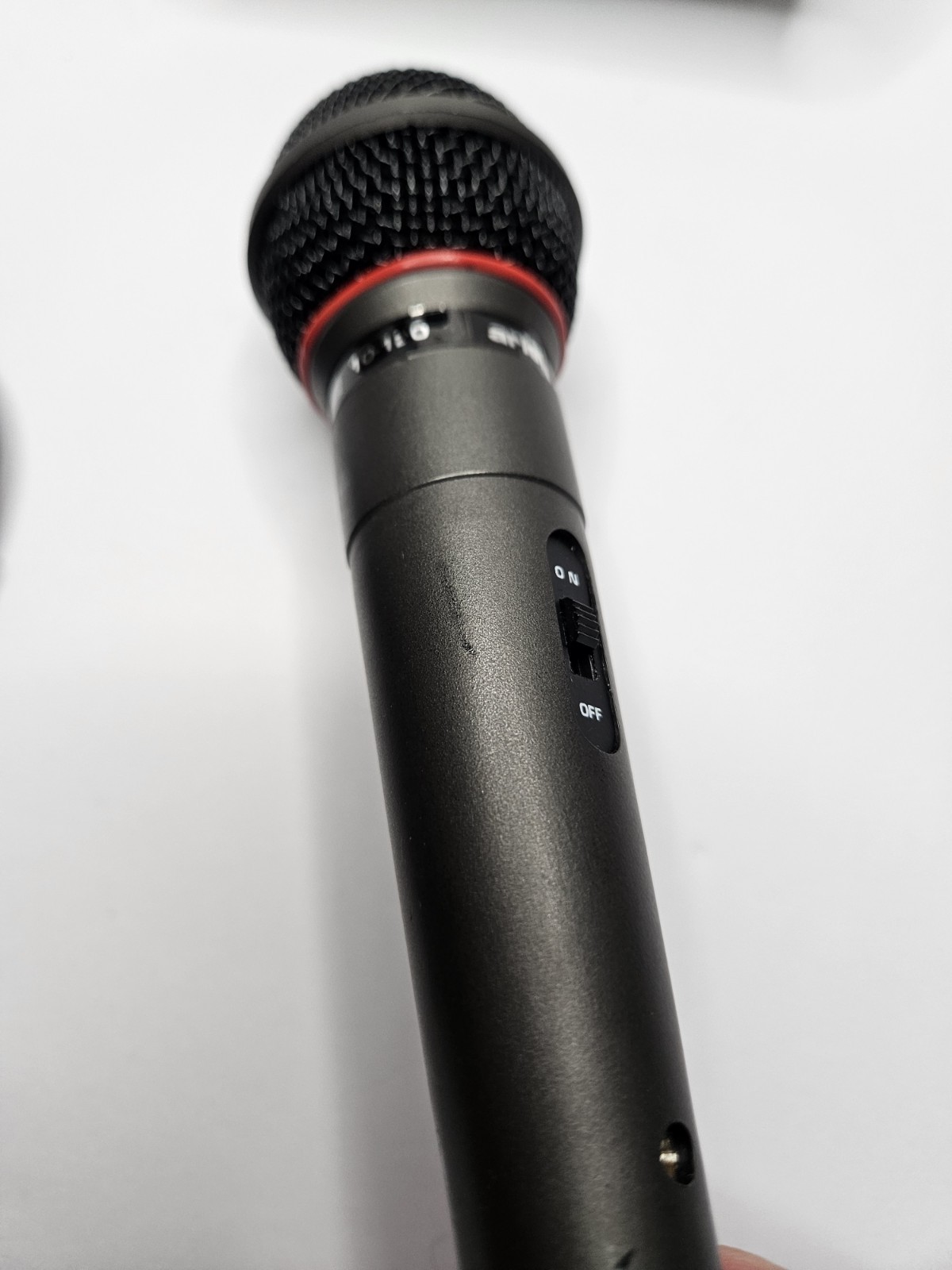 Arista High Performance Dynamic Unidirectional Microphone w/ Cardioid Pick Up