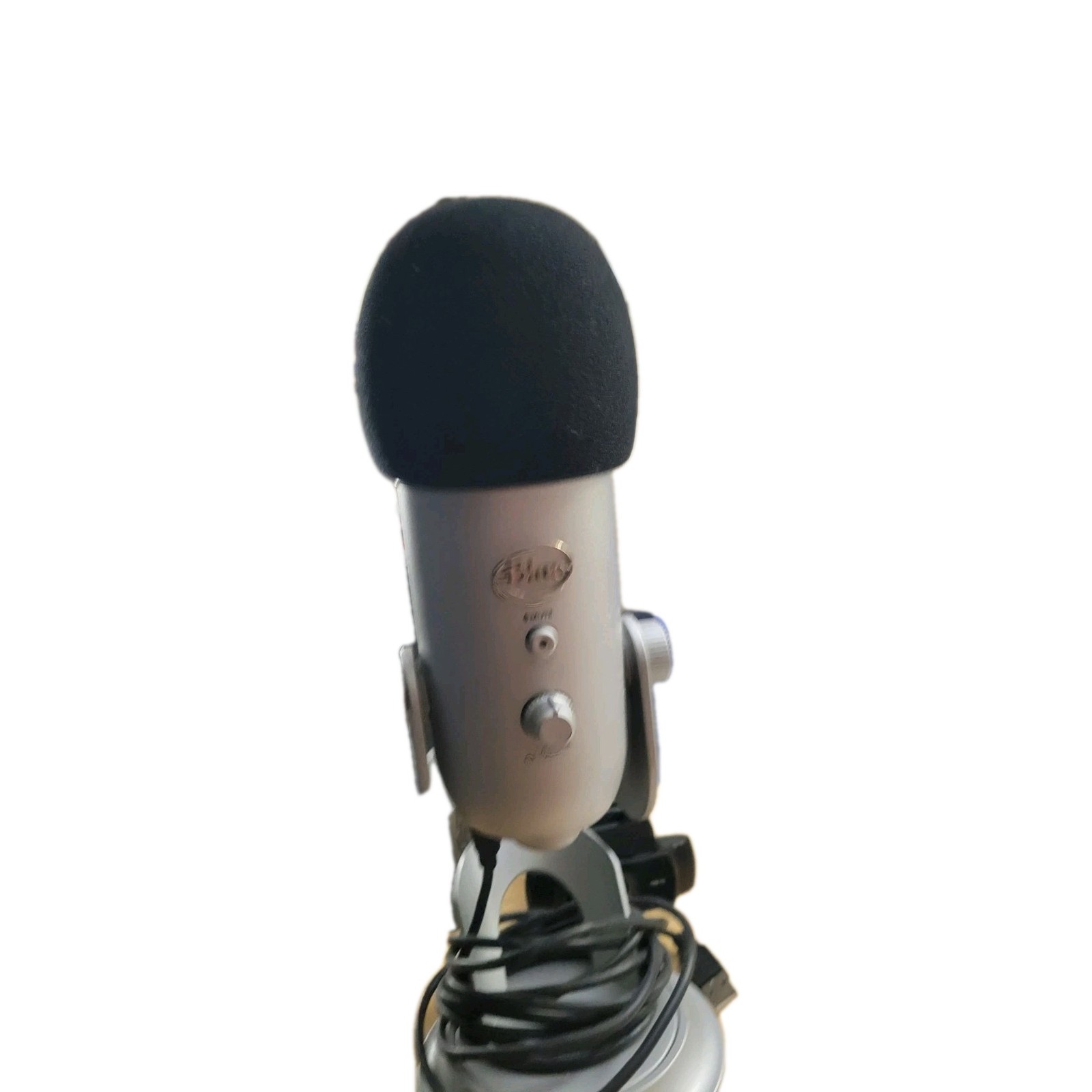 Blue Yeti USB Microphone – Silver – Professional Multi-Pattern Mic – Tested