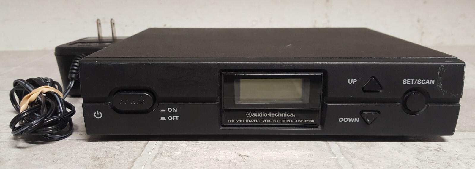 Audio Technica ATW-R2100 UHF Synthesized Diversity Receiver 655-680MHz Tested