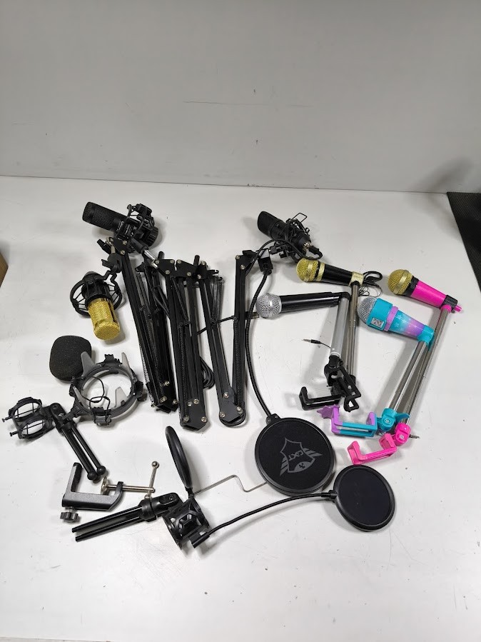 Lot of 7 Used Microphones – Various Models & Brands, Working
