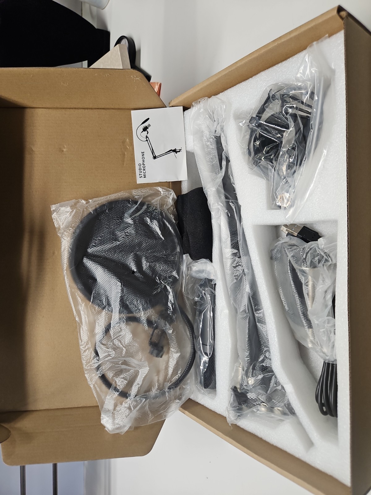 Studio Microphone, Black, Adjustable, Flexible NEW