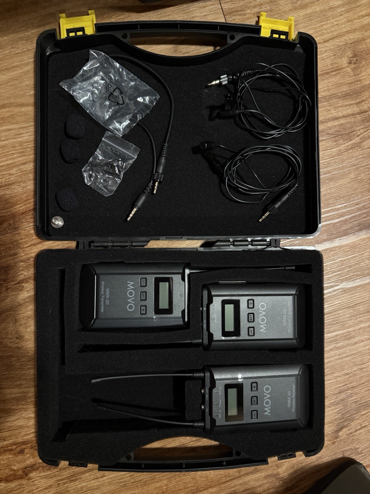 Movo WMX20DUO Wireless Lavalier Microphone System