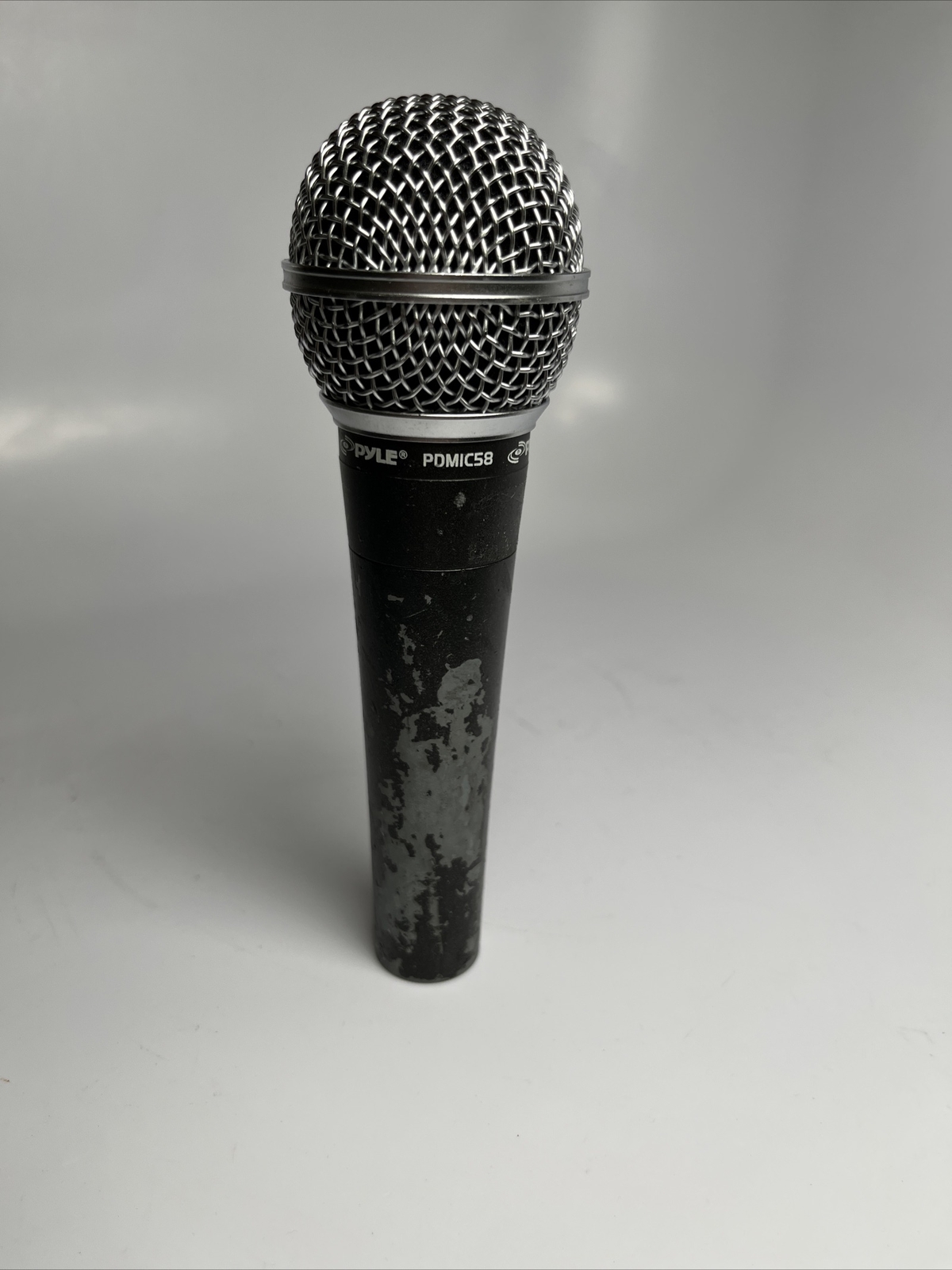 Pyle PDMIC58 Professional Moving Coil Dynamic Handheld Microphone Only