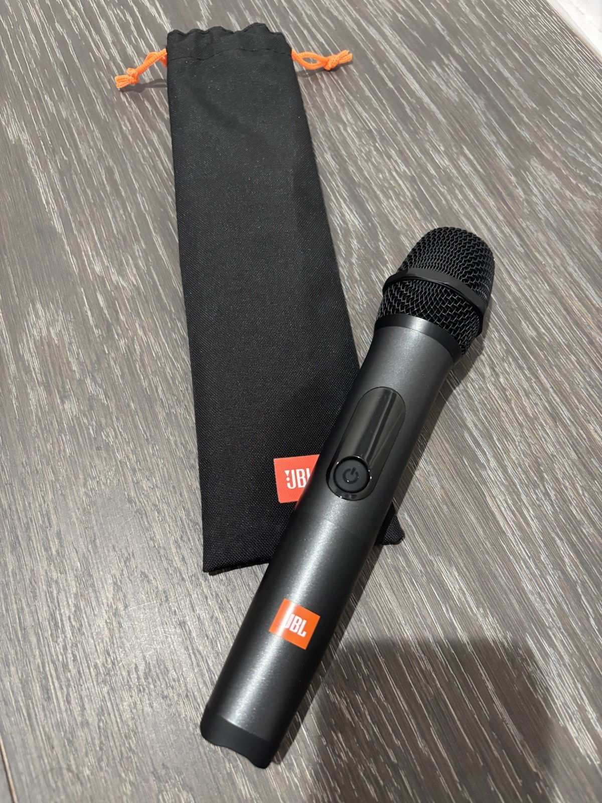 JBL Wireless Handheld Dynamic Microphone Black with Storage Bag